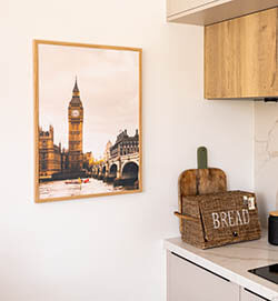 Big Ben print in the kitchen